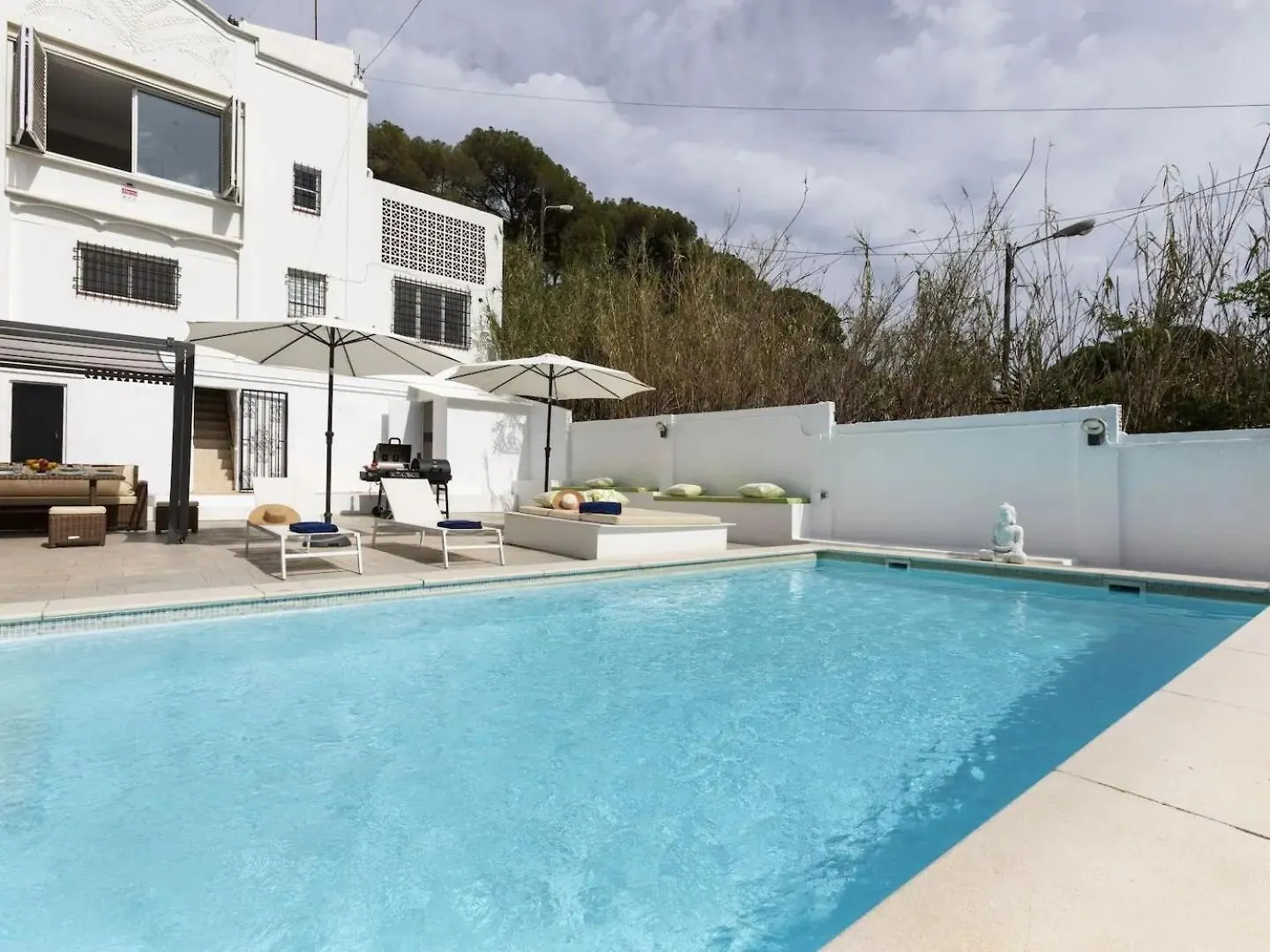 Casa Canyet Con Piscina A Un Paso De Barcelona Y La Playa Badalona